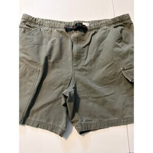 Men’s XL Army green Columbia shorts